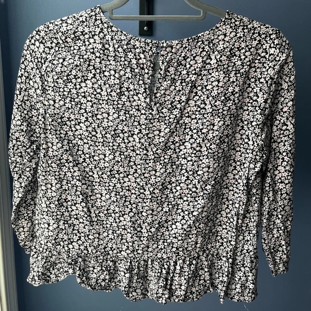 H&M Floral Peplum Top 3/4 Sleeve - Picture 2 of 5